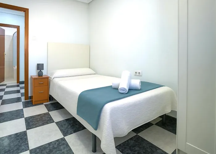 Martinez Campos - Playa La Caleta *