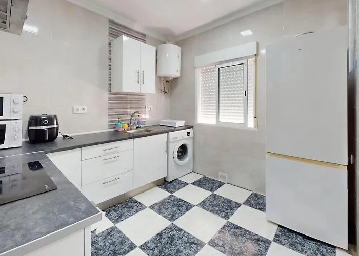 Martinez Campos - Playa La Caleta Appartement *