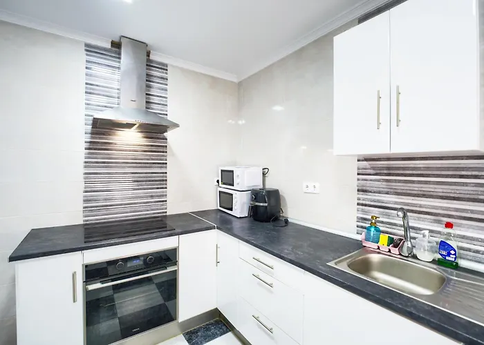 Martinez Campos - Playa La Caleta